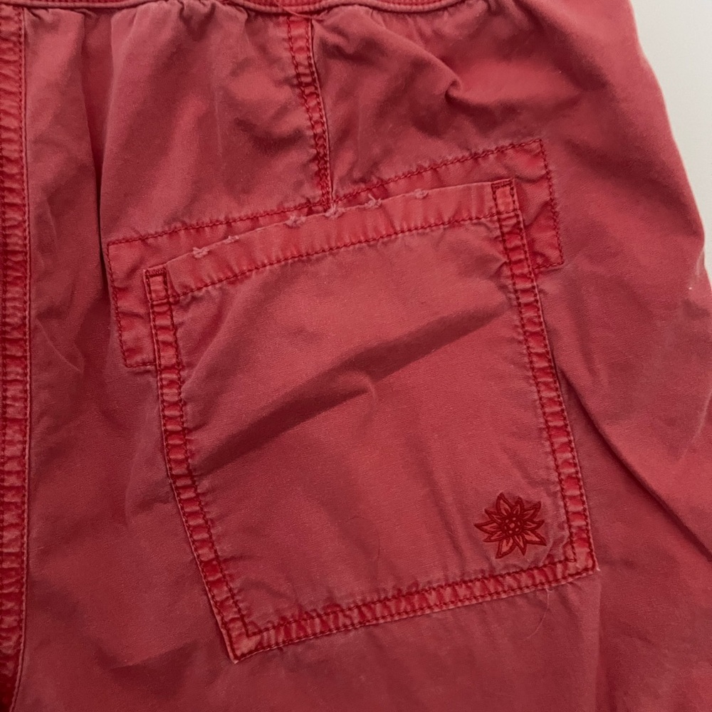 Alpine Women's Coral Cargo Shorts - Picture 6 of 6